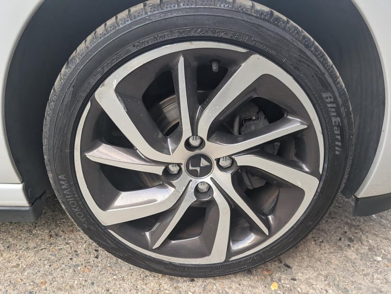 2016 DS Automobiles DS 3 1.6 THP Prestige Hatchback 3dr Petrol Manual Euro 6 (s/s) (165 bhp) Hatc...