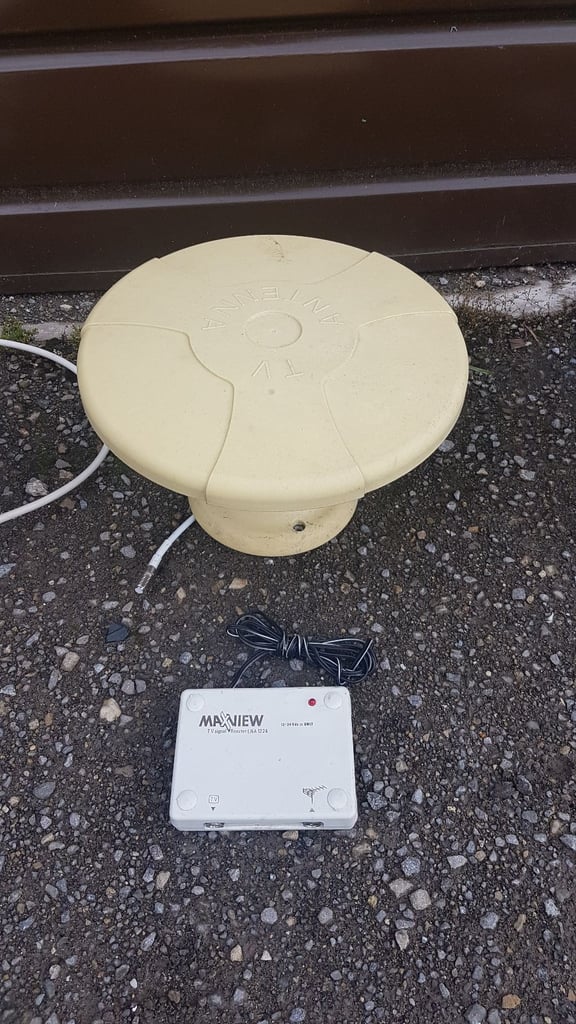 STATUS, VISION, IMAGE and other digital antennas with boosters for camper, caravan, motorhome, boat.