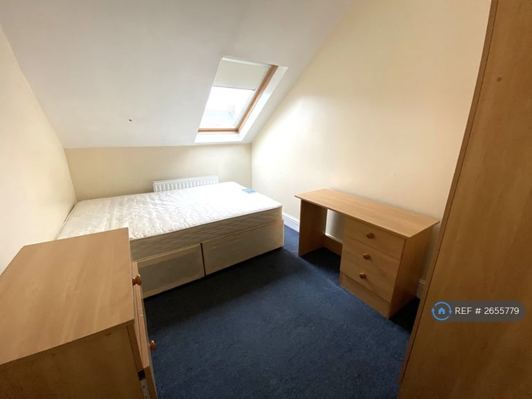 6 bedroom flat in Ashleigh Grove, West Jesmond, Newcastle Upon Tyne, NE2 (6 bed) (#2655779)