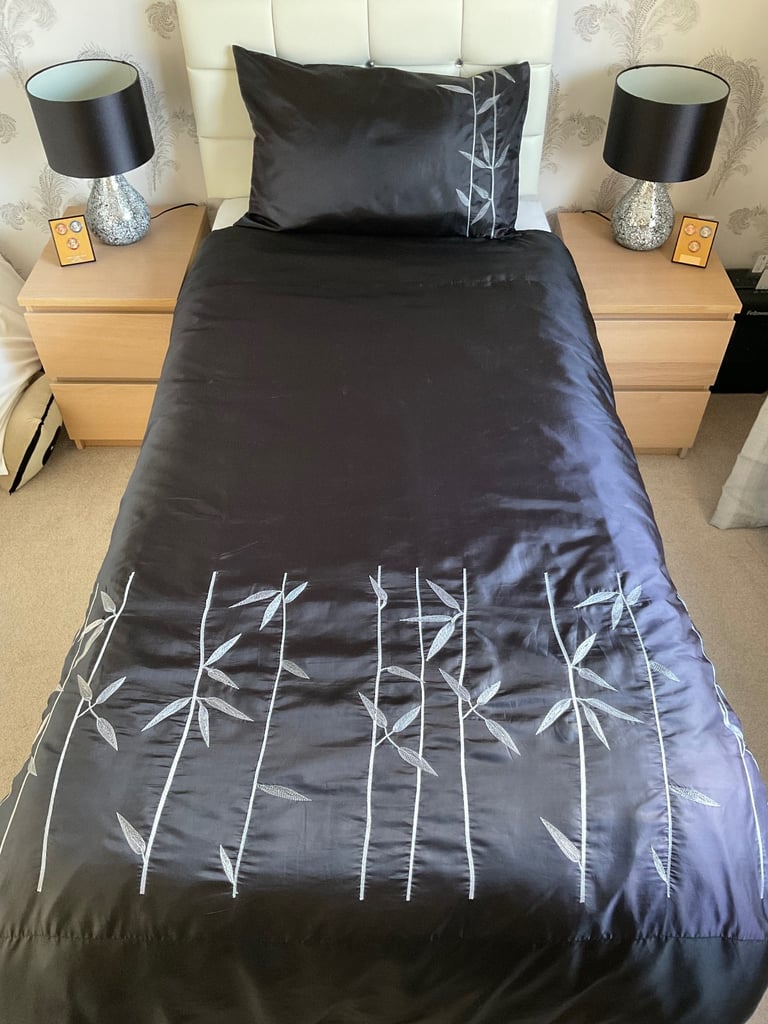image for Black and silver single bedding set, duvet cover and pillowcase