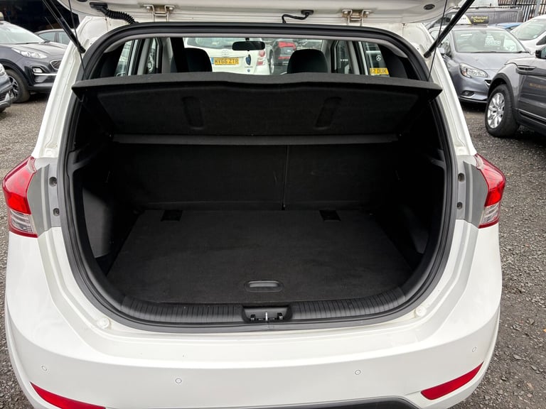 2013 Hyundai ix20 1.6 Active Hatchback 5dr Petrol Auto Euro 5 (123 bhp) Petrol