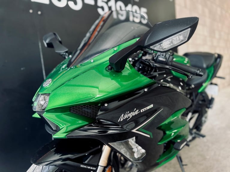 STUNNING ONE OWNER 2023/23 KAWASAKI NINJA H2 SX PERFORMANCE MOTORCYCLE 