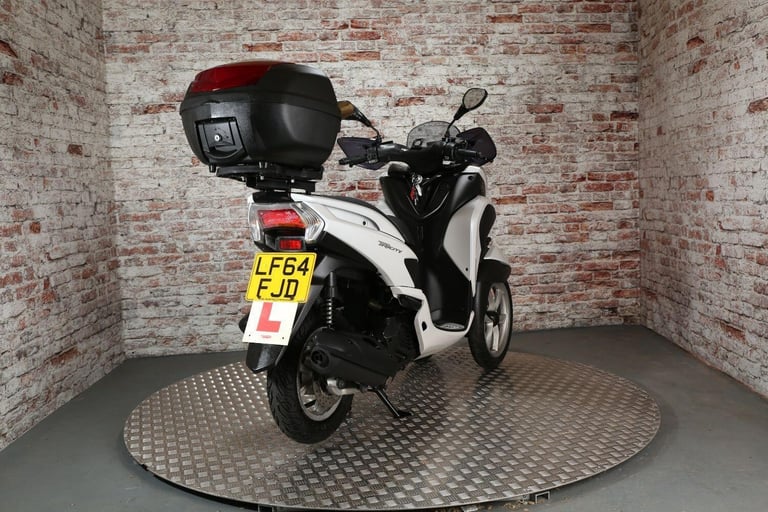 YAMAHA TRICITY - 2014 Petrol Automatic in White