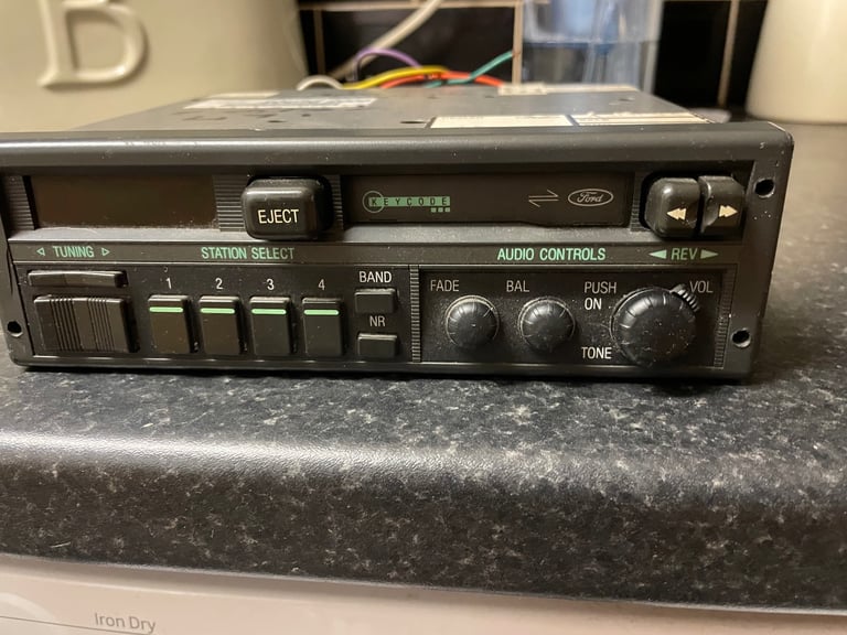 Ford Radio year April 1995
