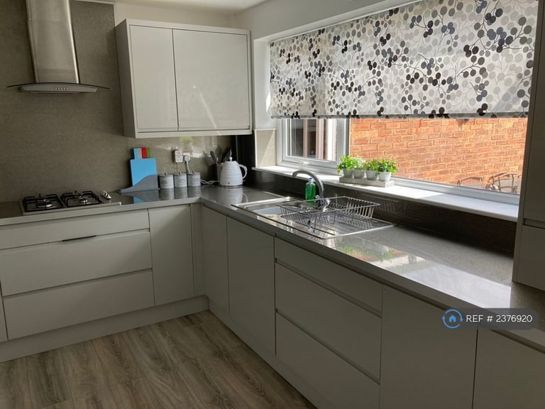 3 bedroom house in The Roundmeade, Maghull, L31 (3 bed) (#2376920)