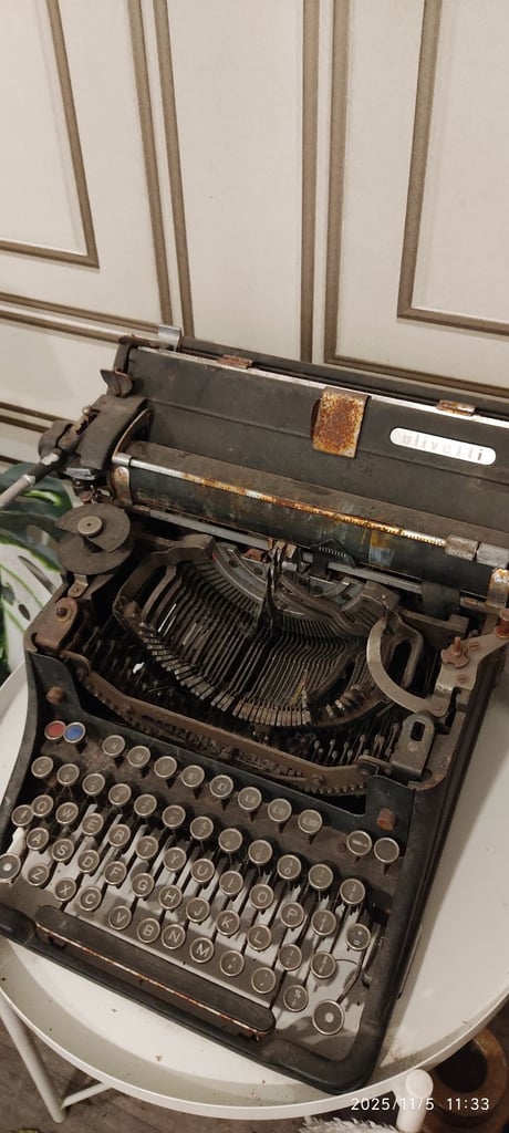 Antique typewriter ancient machine 