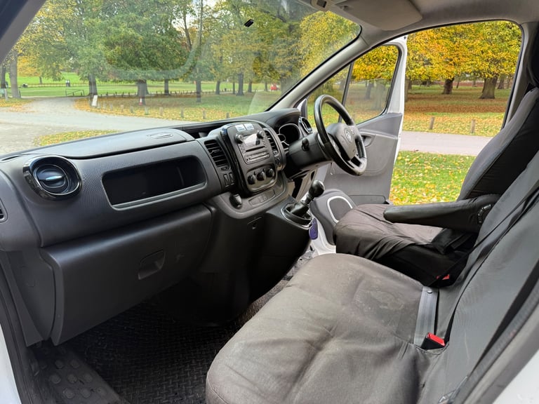 VAUXHALL VIVARO SPORTIVE 1.6 CDTI BI TURBO 2016 REG WITH AIR CON & 12 MONTHS MOT! READY FOR WORK! 