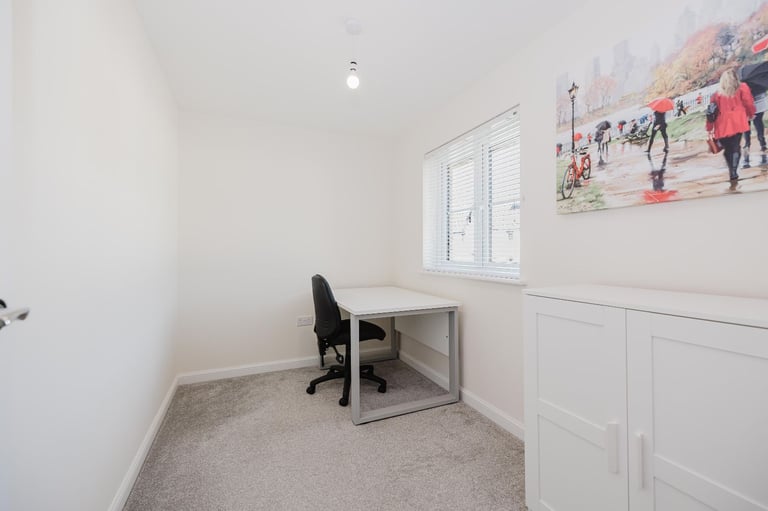 Stunning, 3 bedroom, end-terraced family home in Kaimes, with private garden and parking