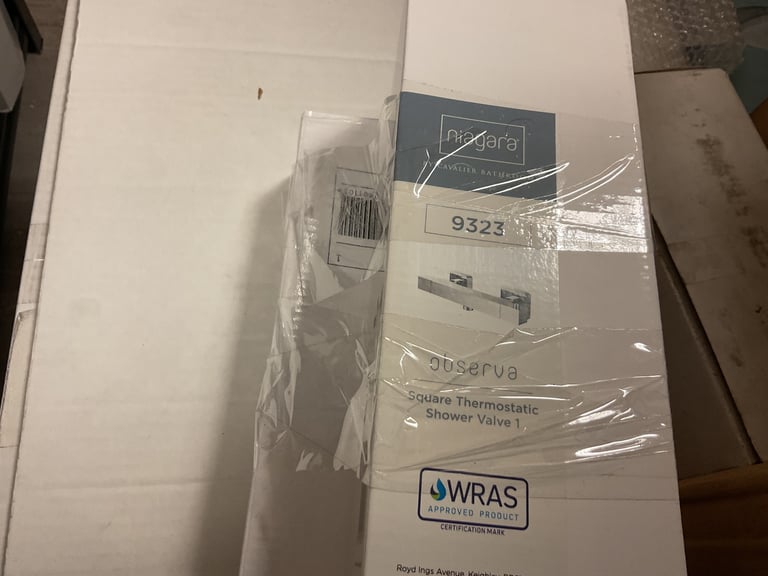 Aquadart niagara Observa square thermostatic shower bar and riser rail, hose & handset