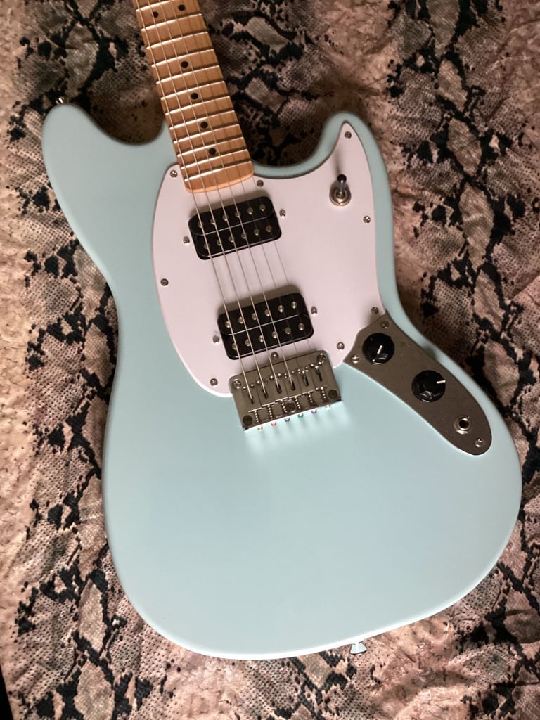 Squier FSR Sonic Mustang HH, Sonic Blue