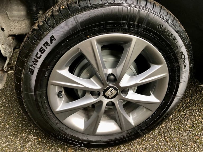 2015 SEAT Mii 1.0 12v I TECH Hatchback 3dr Petrol Manual Euro 5 (60 ps)-ONLY 7,400 MILES- Hatchba...