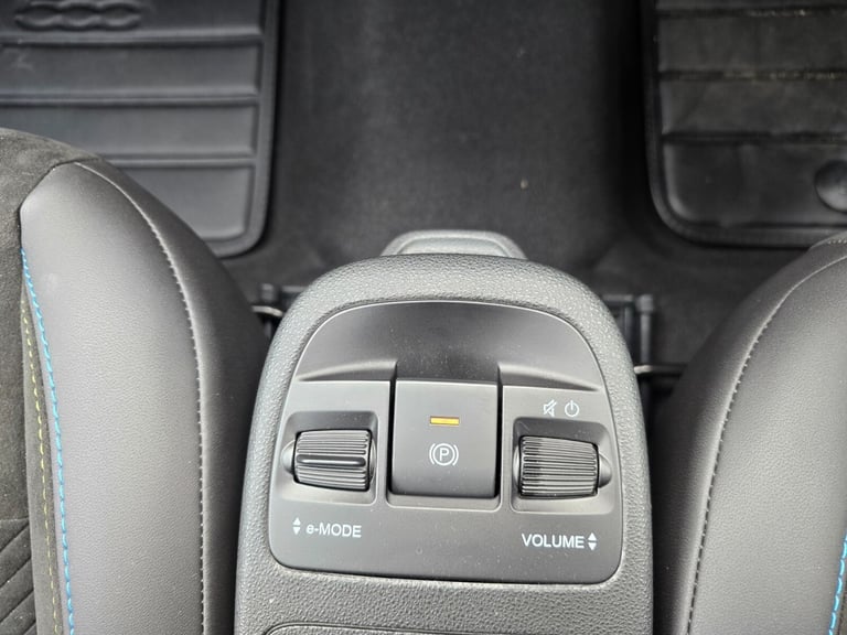 2024 Abarth 500 114kW Turismo 42.2kWh 3dr Auto Hatchback Electric Automatic