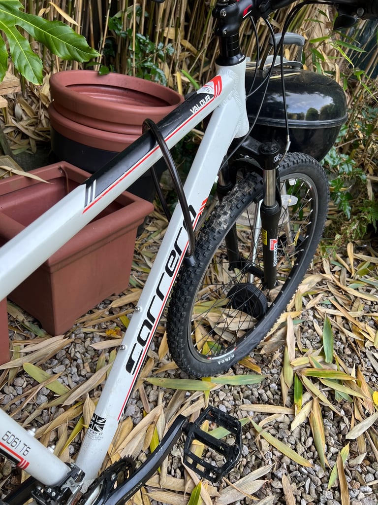Carrera Valour 27.5 Bike 