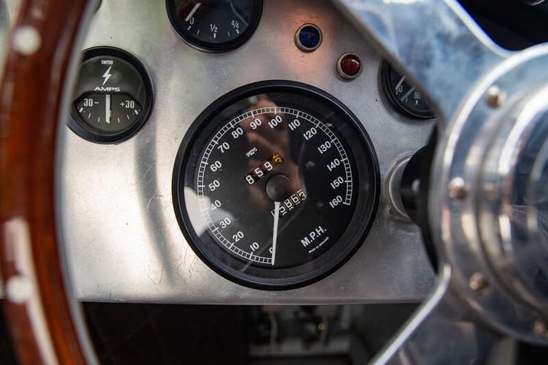 2022 REALM C-TYPE REALM SALOON PETROL Manual