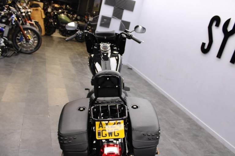 2024 Harley-Davidson FLHCS Heritage Softail Classic in the Vivid Black 
