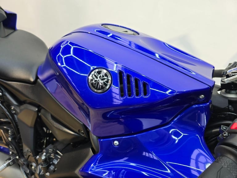 Yamaha R7 700 Blue 2022 - Low Mileage, One Owners, Full Service History, 3 Keys