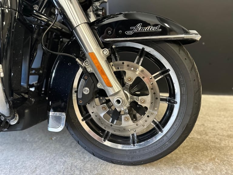STUNNING LOW MILEAGE 2016/16 HARLEY-DAVIDSON FLHTKL ELECTRA GLIDE UL LOW