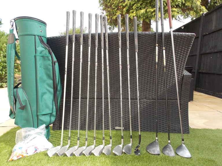 Mens Right Handed Knight Tour Series Golf Club Set + Bag, Balls and Tees