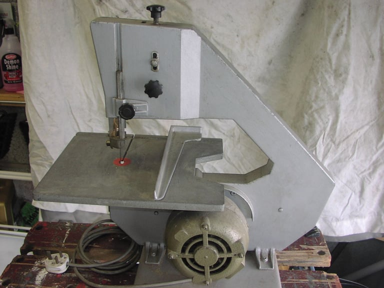 Band saw