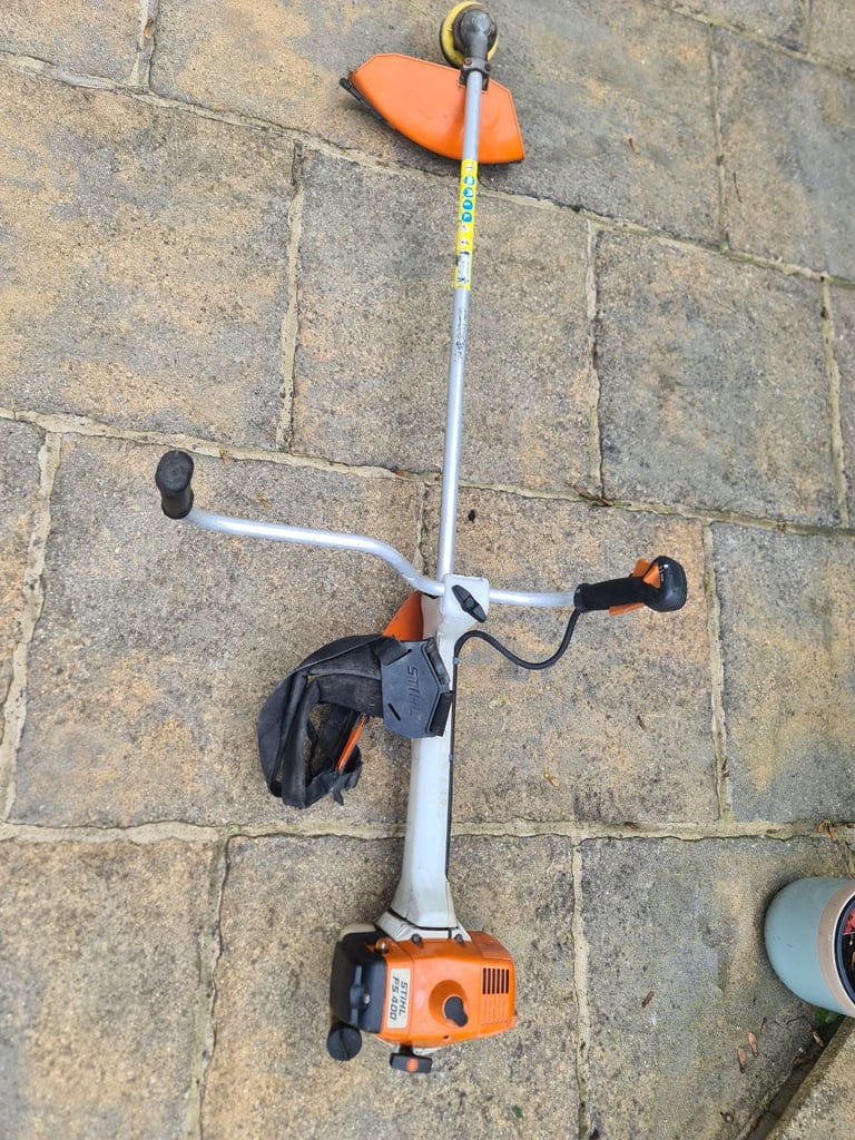 Stihl FS400 petrol strimmer