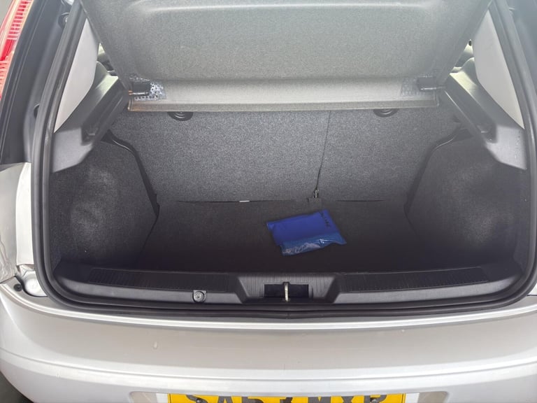 2013 Fiat Punto 1.4 Easy 3dr HATCHBACK Petrol Manual