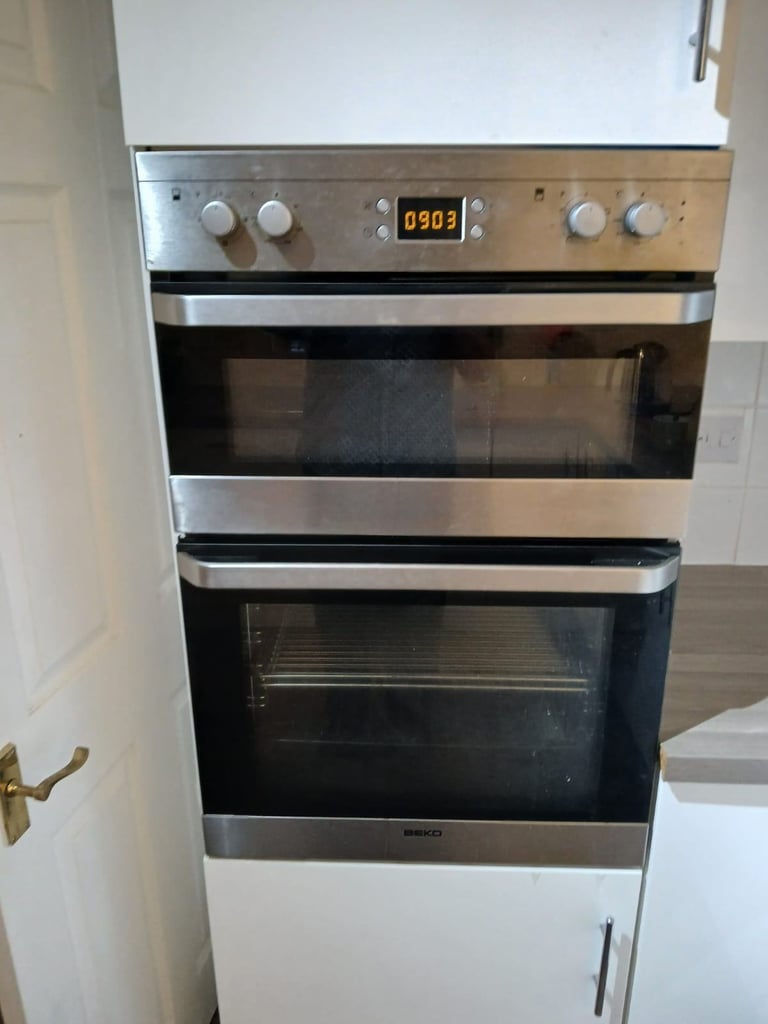 Full kitchen for sale with integrated appliances