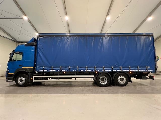 Volvo FM 330 6x2 Rear Lift Sleeper Cab Curtainsider