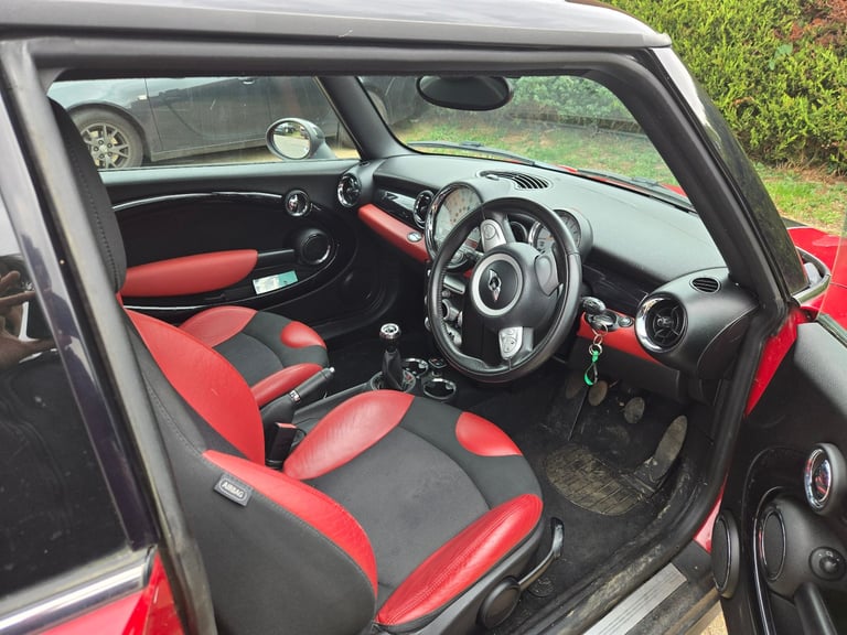 Mini Cooper low mileage