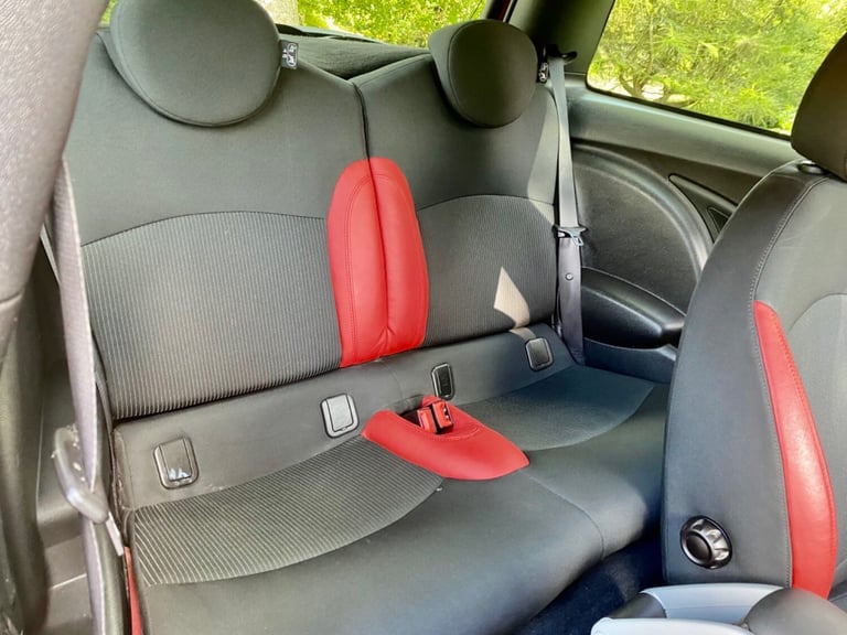 MINI MINI JOHN COOPER WORKS EDITION 211BHP FSH STUNNING RARE CAR SOON TO BE