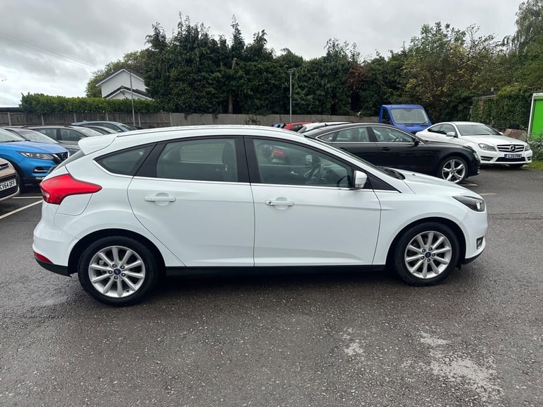 2016 Ford Focus 1.0T EcoBoost Titanium Euro 6 (s/s) 5dr HATCHBACK Petrol Manual