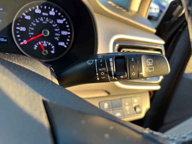 2019 Kia Stonic 1.0 T-GDi 3 SUV 5dr Petrol DCT Euro 6 (s/s) (118 bhp) HATCHBACK Petrol Automatic