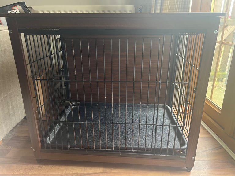 Wooden dog crate 