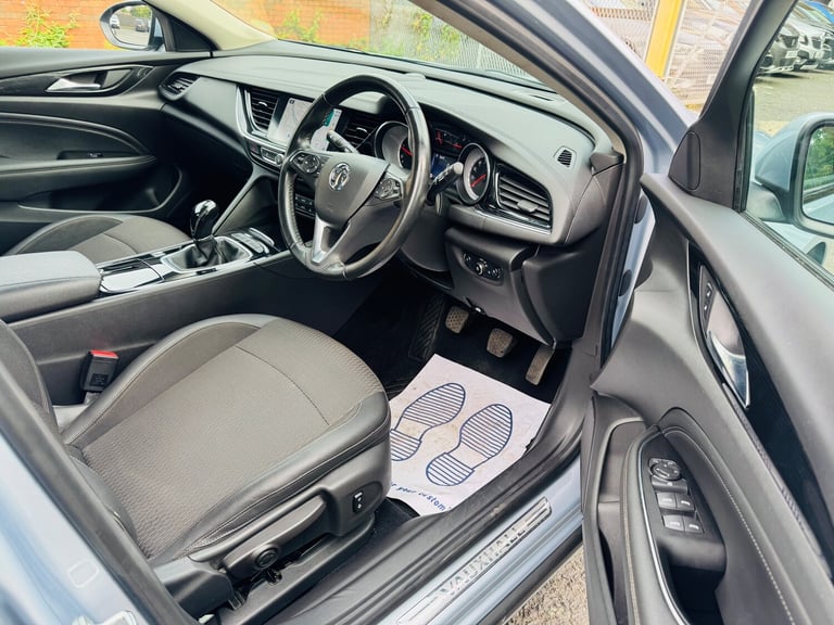 2017 Vauxhall Insignia TECH LINE NAV 5-Door Diesel