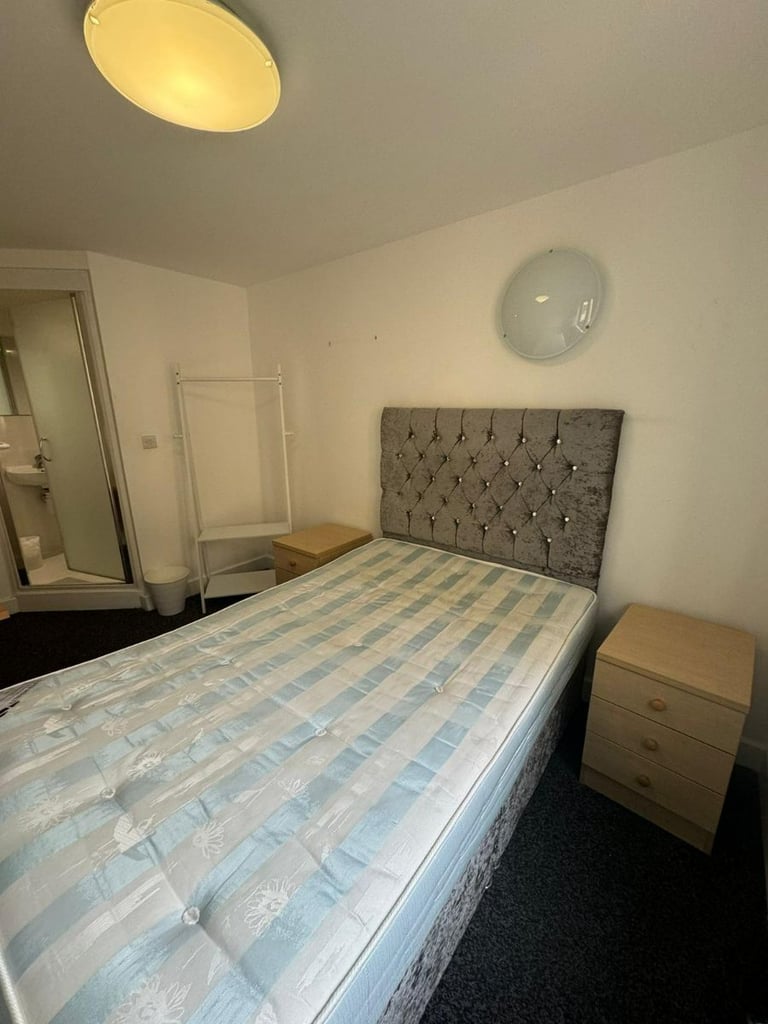 1 bedroom in Flat 3C, The Jason Trigg Building, - Claremont, Bradford