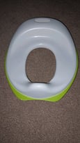 TODDLER TOILET SEAT - FREE TO COLLECT IN CAERLEON