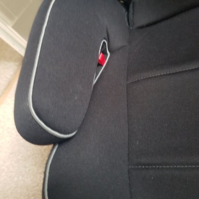 Halfords Essential Booster Car Seat Suitable 4 years-12 years  approx