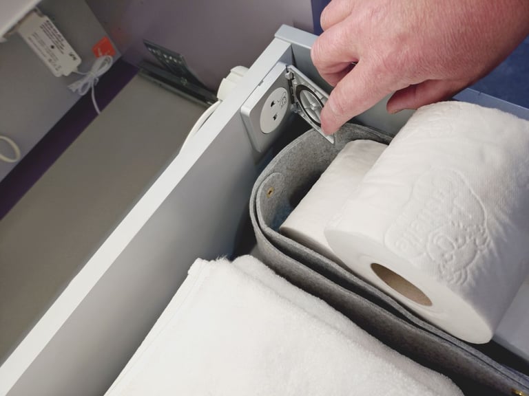 Dansani Luna 80cm Vanity Set Black Framed/Mauve Manufacturers display rrp £7468