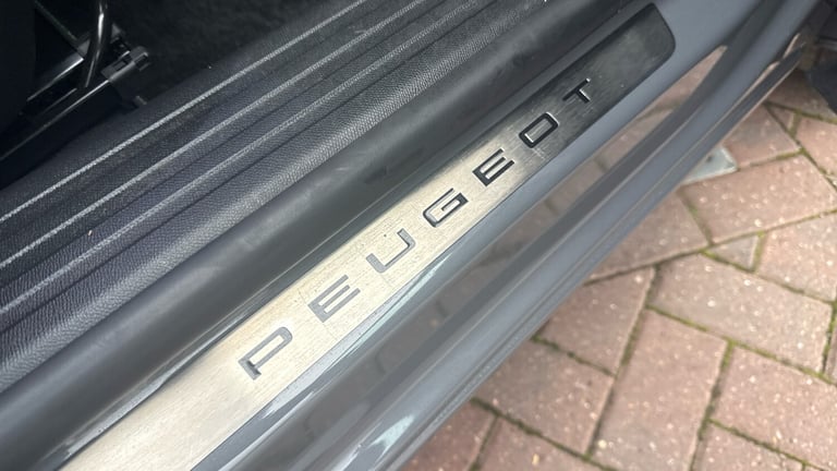 2024 Peugeot 2008 1.2 HYBRID GT SUV 5dr Petrol Hybrid e-DSC6 Euro 6 (s/s) (136 ps) SUV Hybrid Aut...