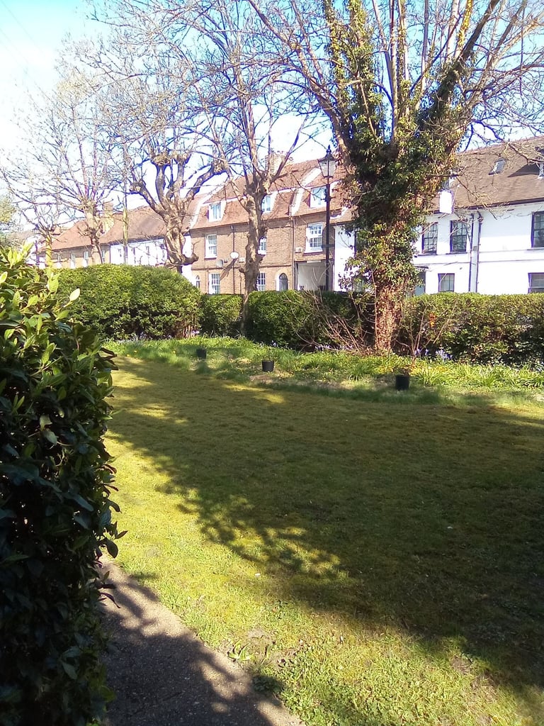 Studio flat for sale - near Heathrow