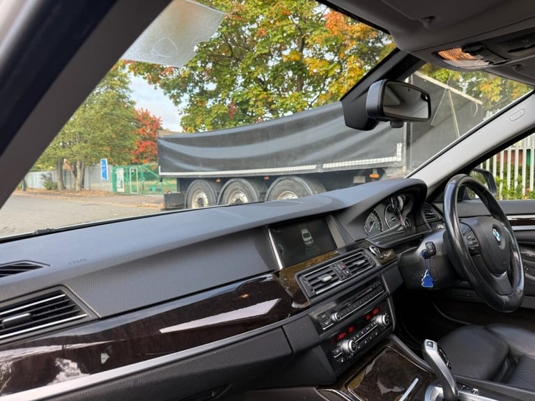 2014 BMW 5 Series 3.0 530d SE Saloon 4dr Diesel Auto Euro 6 (s/s) (258 ps) Saloon Diesel Automatic