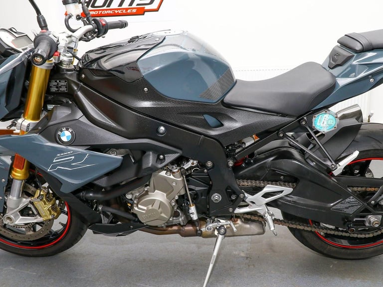 2017 BMW S1000R Sport. ONLY 9,237 MILES. Akrapovic Exhaust. Great Value £7,495