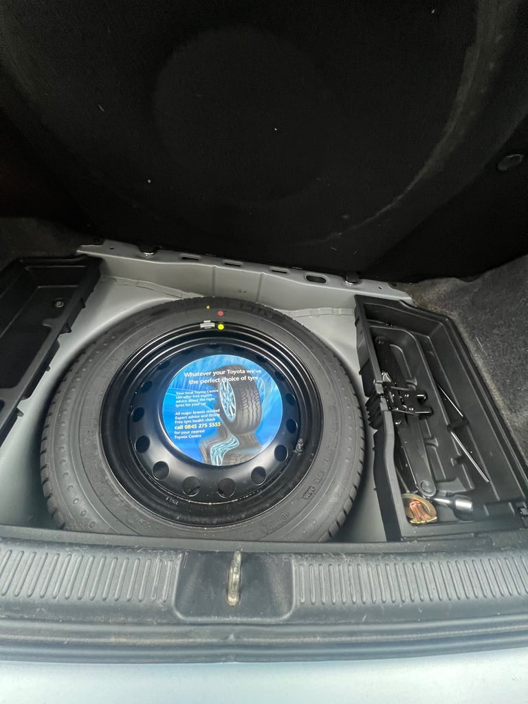 Toyota, COROLLA, Hatchback, 2006, Other, 1598 (cc), 5 doors