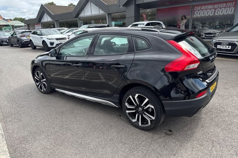 2019 19 VOLVO V40 CROSS COUNTRY 1.5 T3 GPF PRO HATCHBACK 5DR PETROL AUTO EURO 6 
