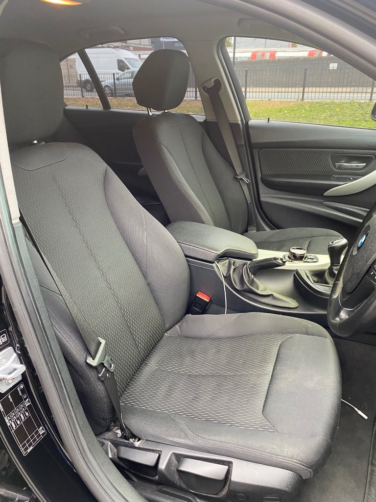 BMW, 3 SERIES, Saloon, 2013, Manual, 1598 (cc), 4 doors