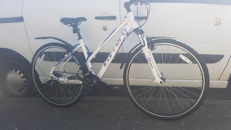 CARRERA FRONT SUSPENSION HYBRID BIKE 18" FRAME HARDLY BEEN USED