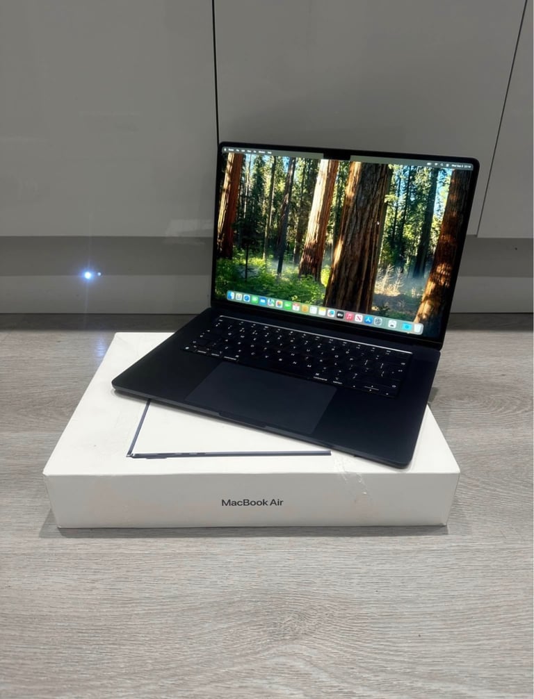 ✨  15” 2024 Boxed MacBook Air M3 - 250GB Storage - Ref 3