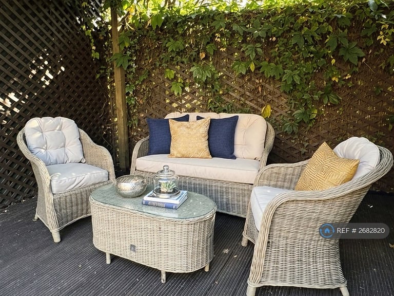 4 bedroom house in Wanlip Road, London, E13 (4 bed) (#2682820)