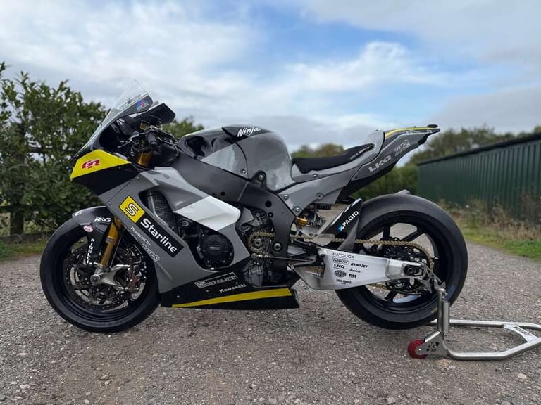  Kawasaki ZX-10RR NINJA Manual