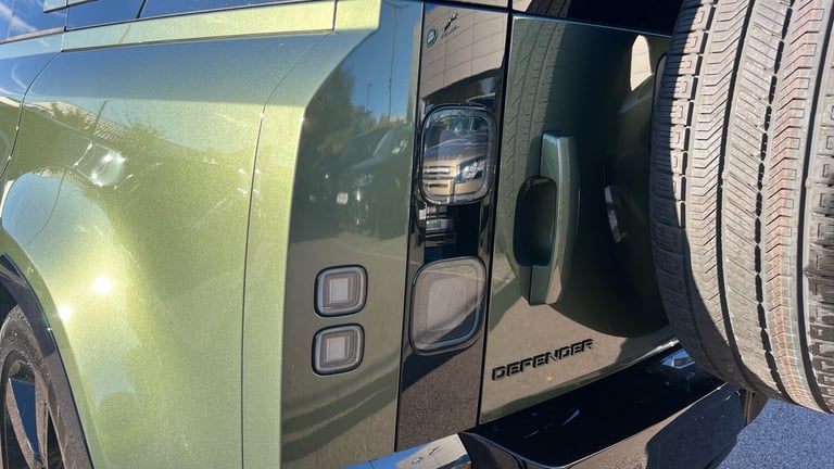 2026 Land Rover Defender 3.0 D350 X-Dynamic SE 110 (7 Seater) Diesel