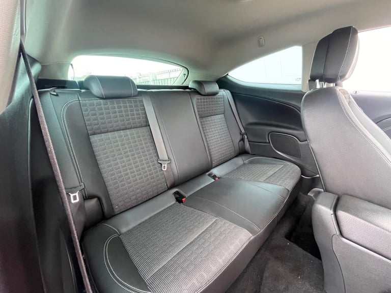 ** 2012 VAUXHALL ASTRA GTC 2.0 CDTi Sri + 11 SERVICES + HPI CLEAR ** 